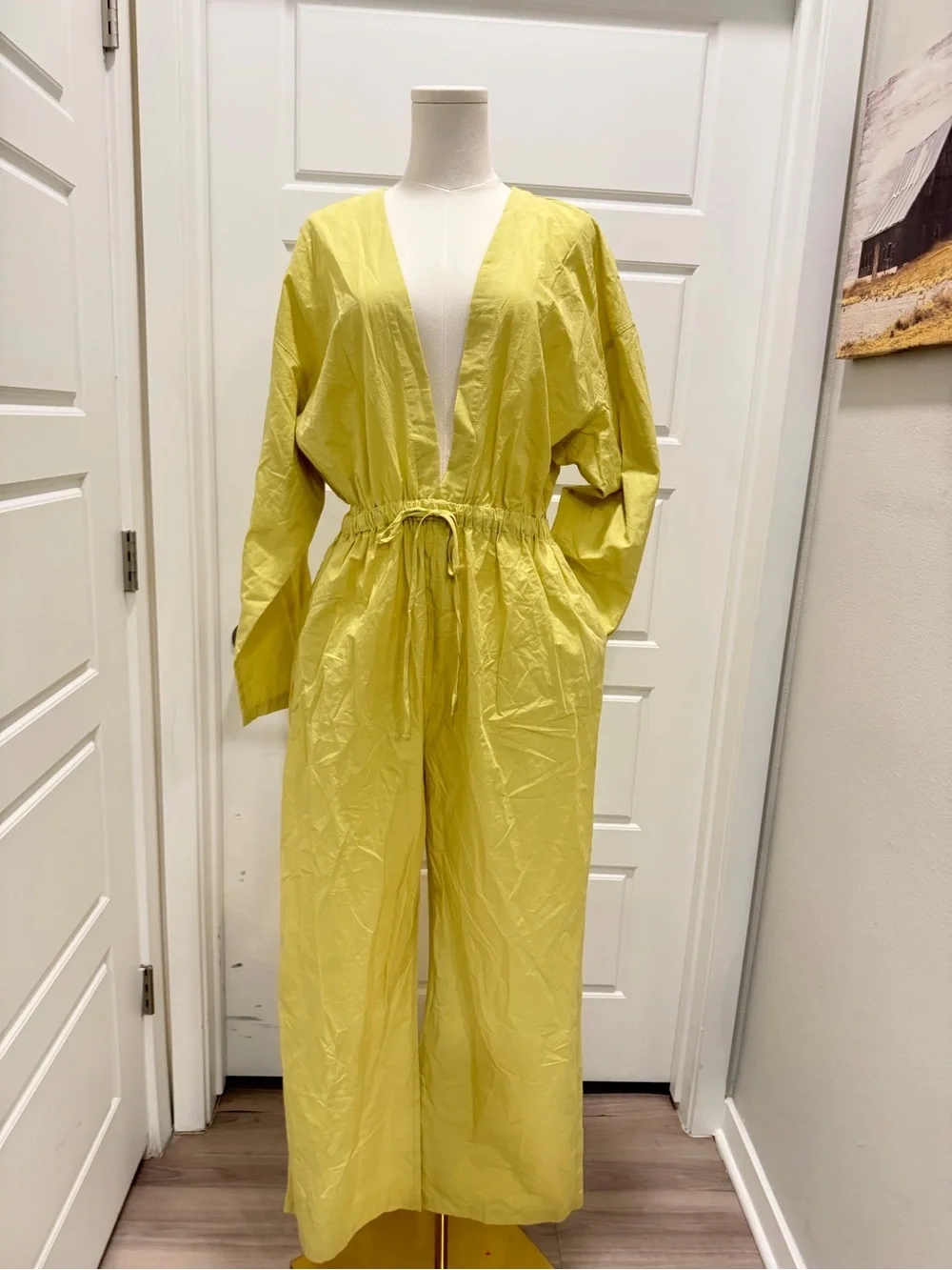 Zara Women's Pistachio Green Wide-Leg Jumpsuit with Drawstring Waist NWT - Picture 4 of 10